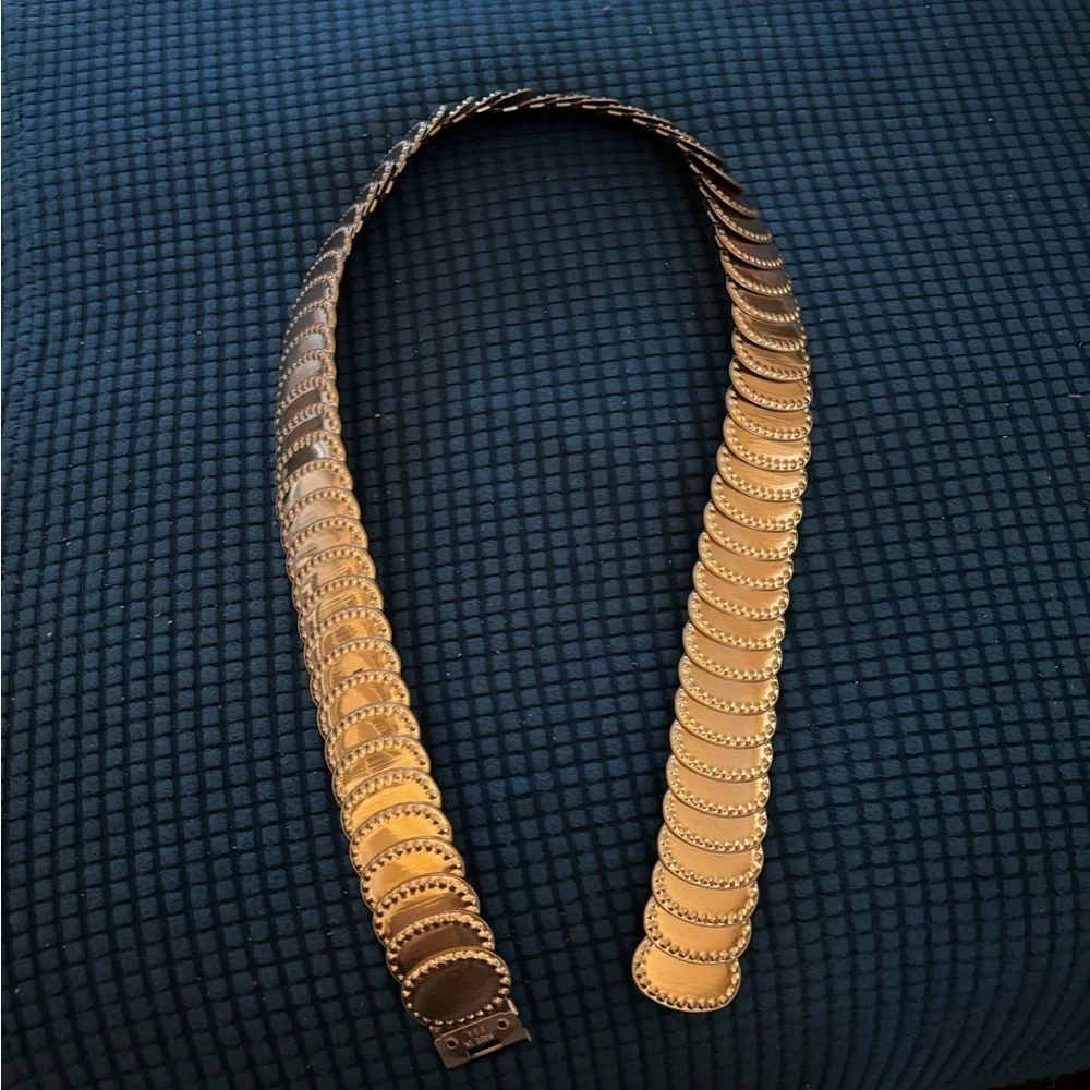 Gold Metallic Mermaid Stretch Elastic Holiday Dressy Belt Measures 28-38” Clasp